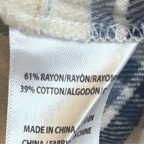 Plaid Button-Up Women's Top - Picture 5 of 5